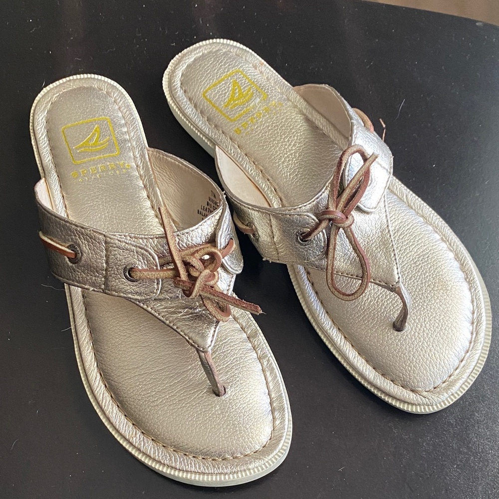 Sperry Metallic Gold Leather Thong Sandals with Brown Lace Accent
